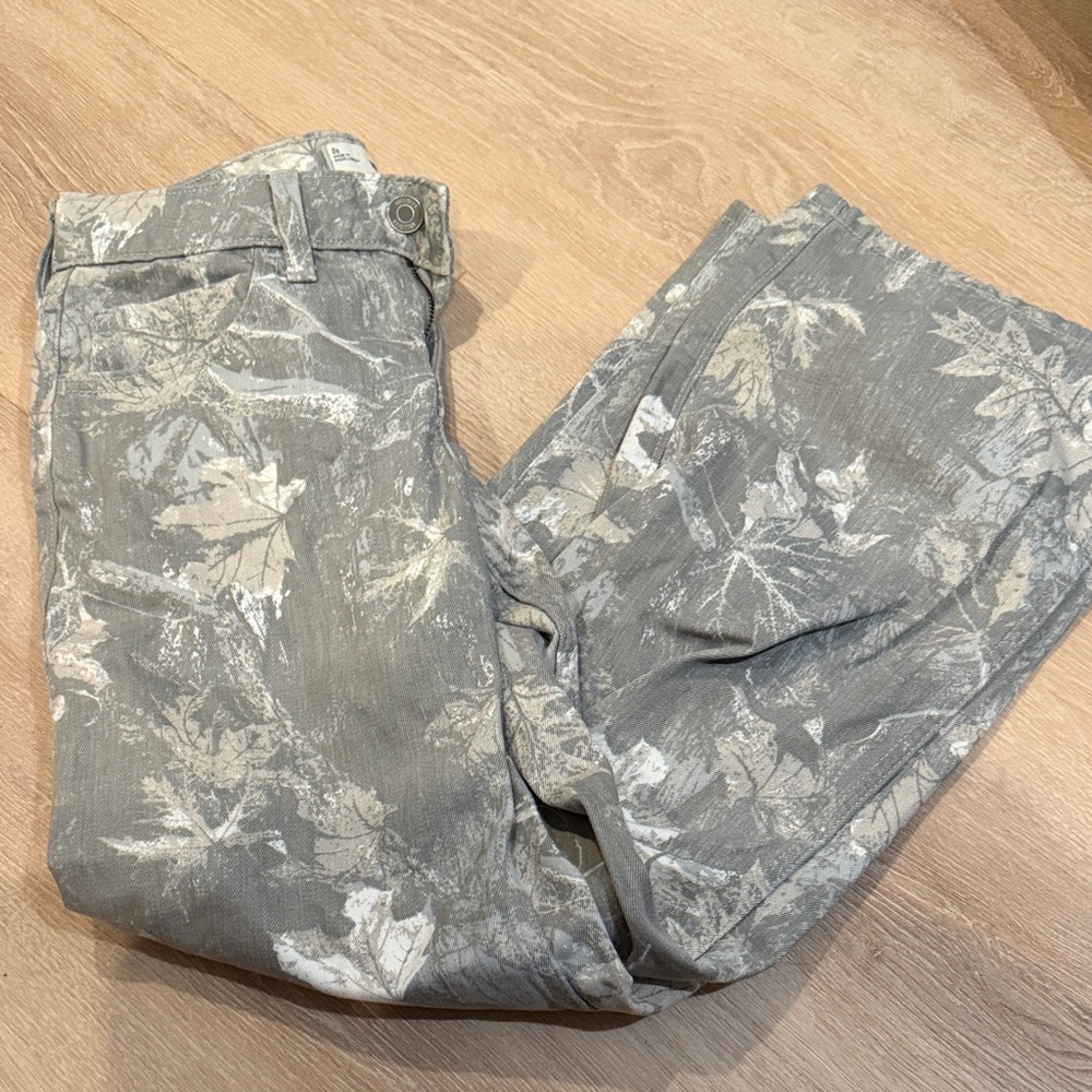 Hollister Gray and White Patterned Pants